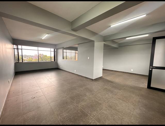 79M² OFFICE TO LET IN GREENSIDE